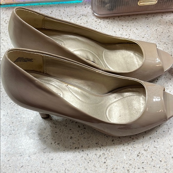 Bandolino Taupe Peep-Toe Heels - Picture 1 of 2